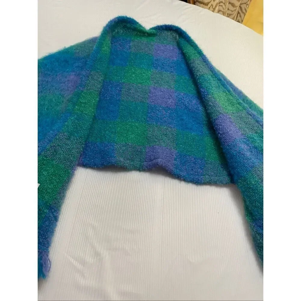 Old Bushmills Donegal Design Ireland Mohair Wool Cape Shawl Shrug One Size Fits